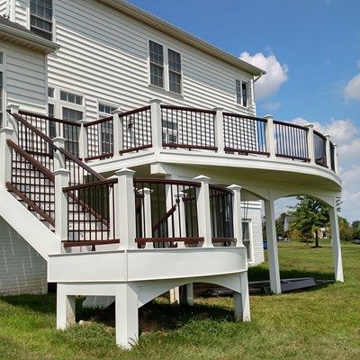 Custom Curved Deck - Picture 6068 | Decks.com