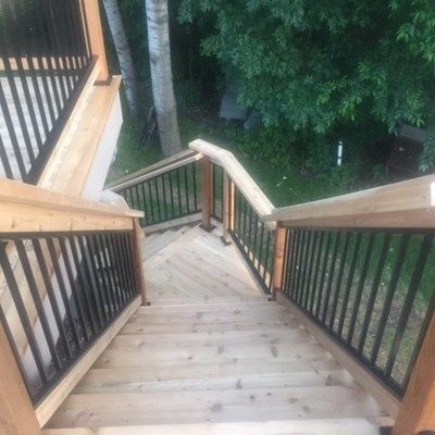 Cedar deck with aluminum baluster railings. - Picture 7217 | Decks.com