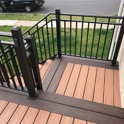 Custom curved deck with aluminum railings - Picture 7557 | Decks.com